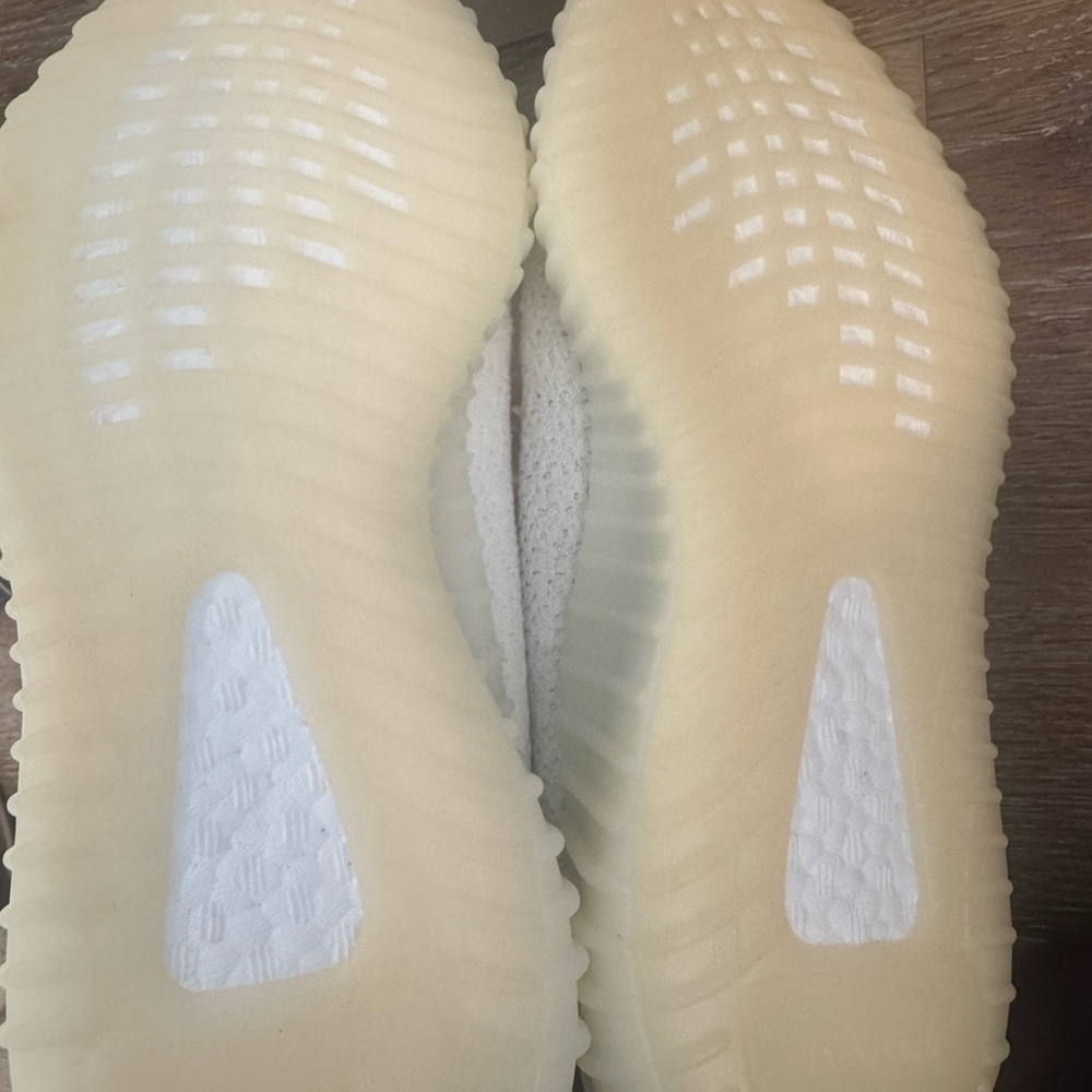 Yeezy boost - Picture 4 of 5